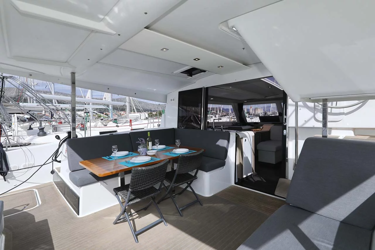 Fountaine Pajot Isla 40 - 4 cab. (Chilli)  - 6