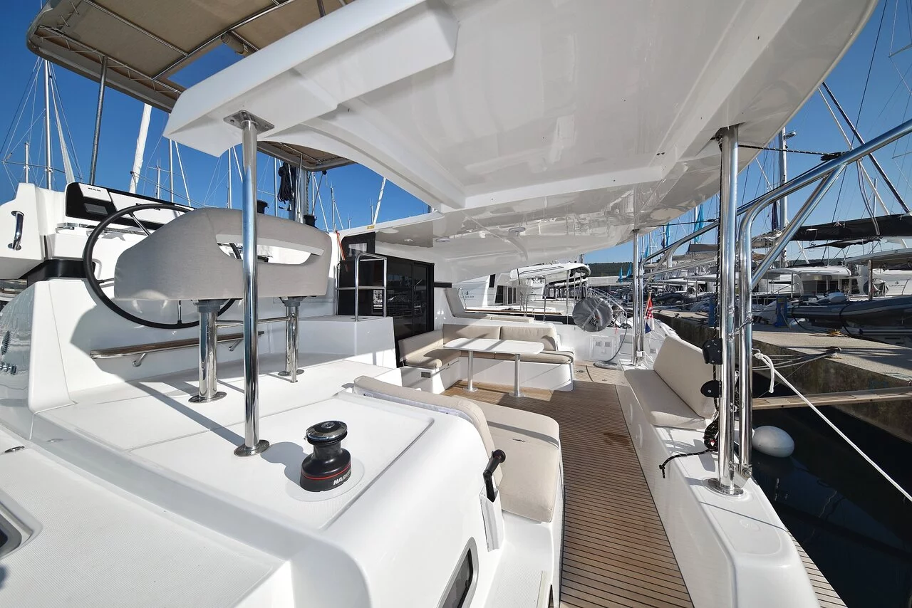 Lagoon 42 - 4 + 2 cab. (Cuzamen)  - 19
