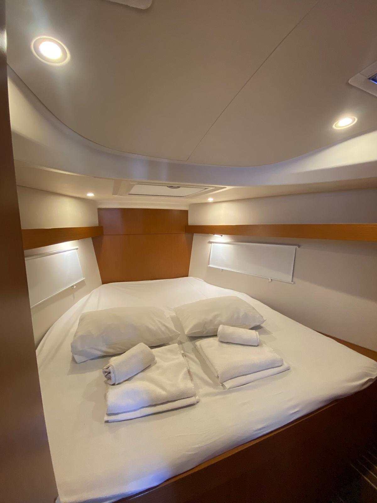 Bavaria C38 — photo 8