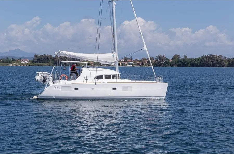 Photo #1 - Lagoon 380 S2 - 4 + 2 cab. (Why Knot) en Lefkada - 34670