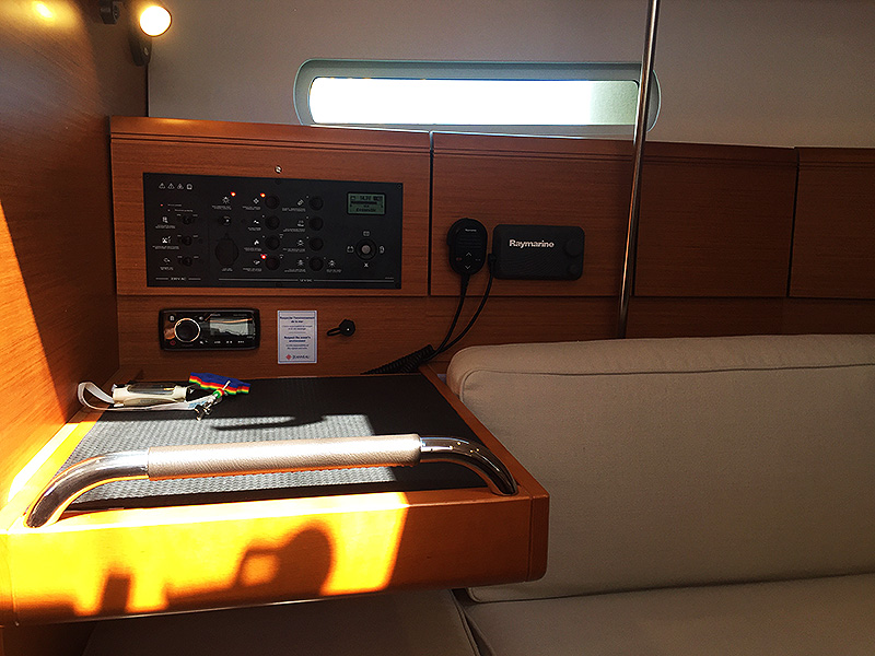Photo #7 - Sun Odyssey 389 (Agios Georgios) en Corfú - 34681