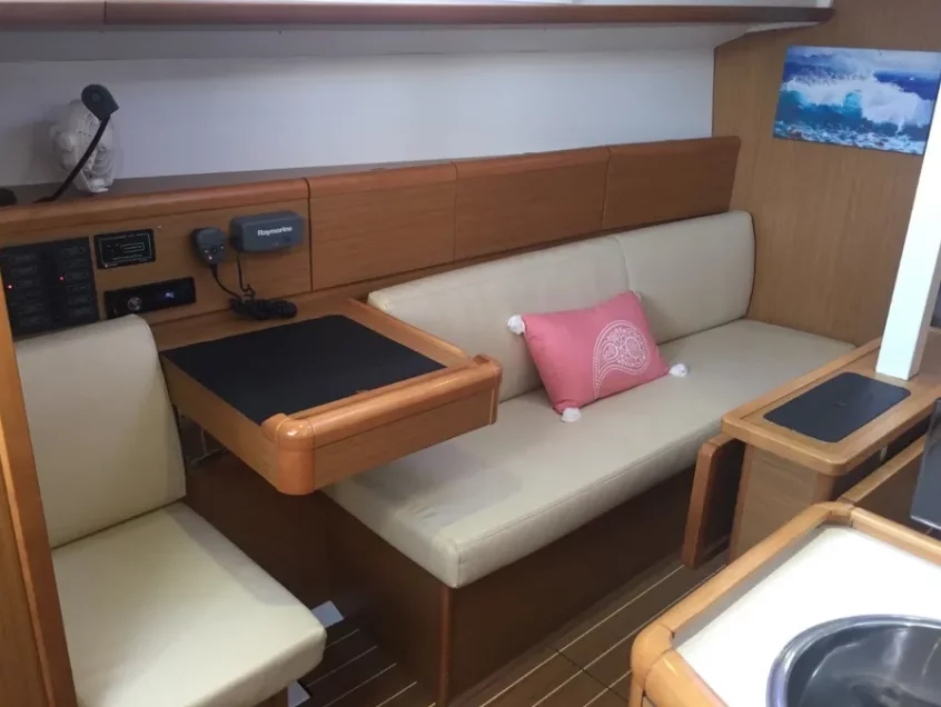 Sun Odyssey 33i (Carry On)  - 4