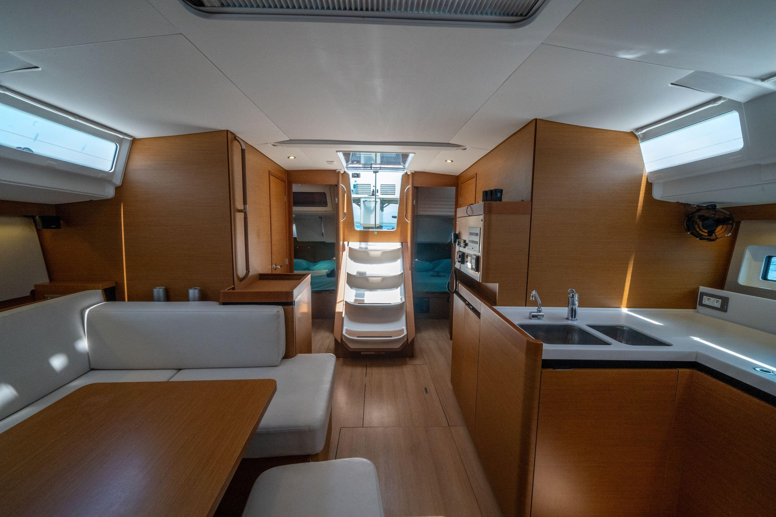 Sun Odyssey 490 - 5 cab. — photo 9
