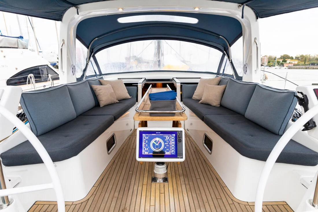 Oceanis 60 - 3 + 1 cab. (Ultreya)  - 24