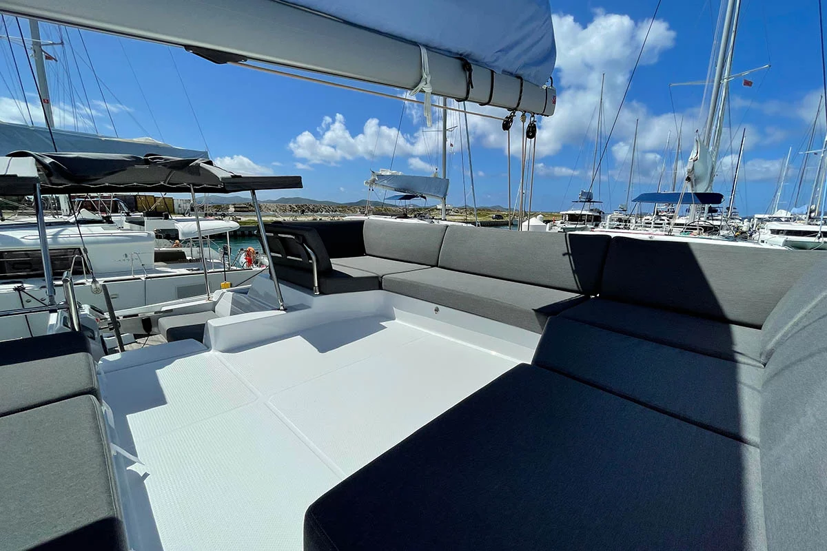 Fountaine Pajot Tanna 47 - 5 + 1 cab. (Knotty Cat (Forever Young))  - 38