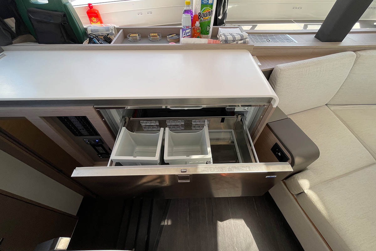 Photo #2 - Fountaine Pajot Tanna 47 - 5 + 1 cab. (Knotty Cat (Forever Young)) en Nanny Cay - 34692