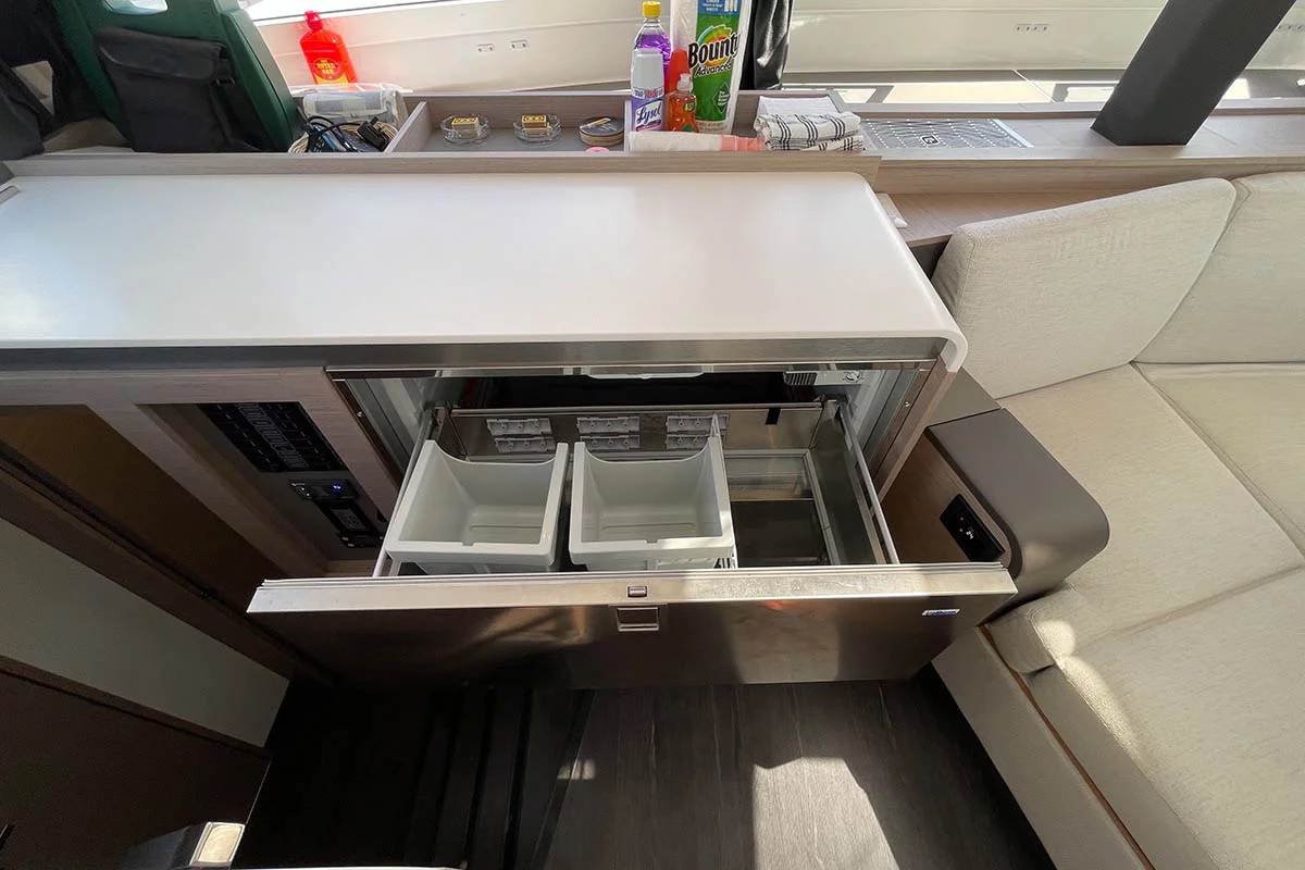 Fountaine Pajot Tanna 47 - 5 + 1 cab. (Knotty Cat (Forever Young))  - 1