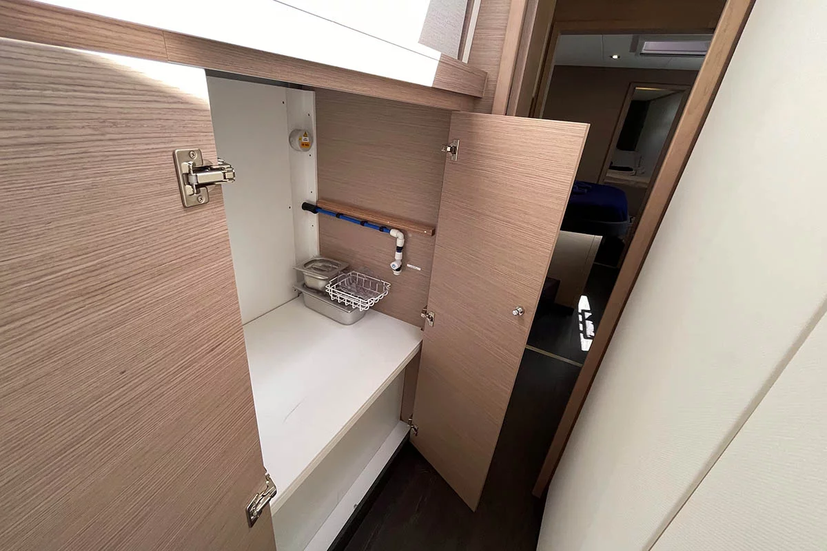 Fountaine Pajot Tanna 47 - 5 + 1 cab. (Knotty Cat (Forever Young))  - 11