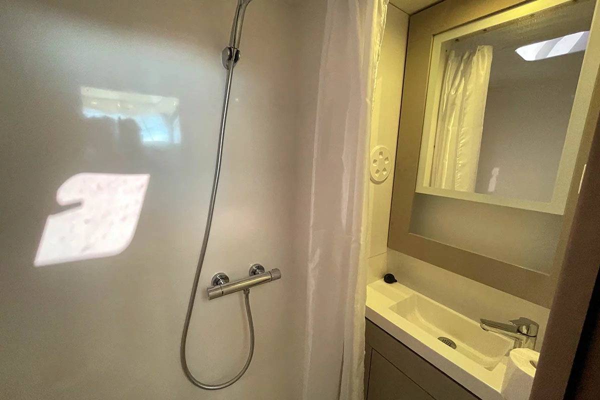 Fountaine Pajot Tanna 47 - 5 + 1 cab. (Knotty Cat (Forever Young))  - 17