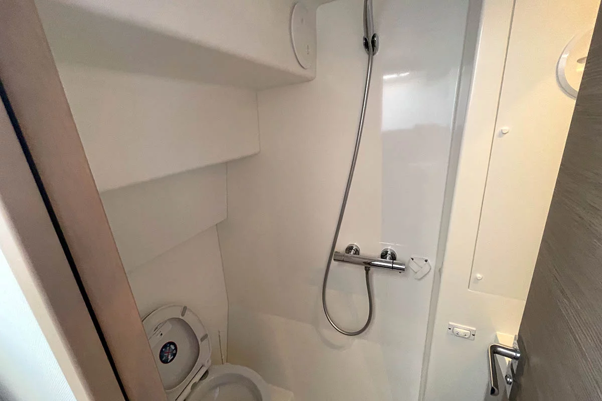 Fountaine Pajot Tanna 47 - 5 + 1 cab. (Knotty Cat (Forever Young))  - 19