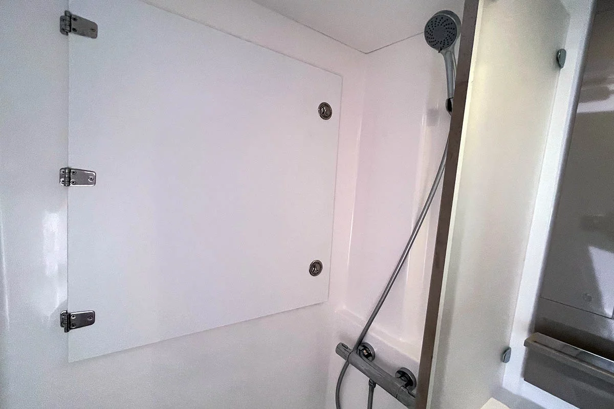 Fountaine Pajot Tanna 47 - 5 + 1 cab. (Knotty Cat (Forever Young))  - 24