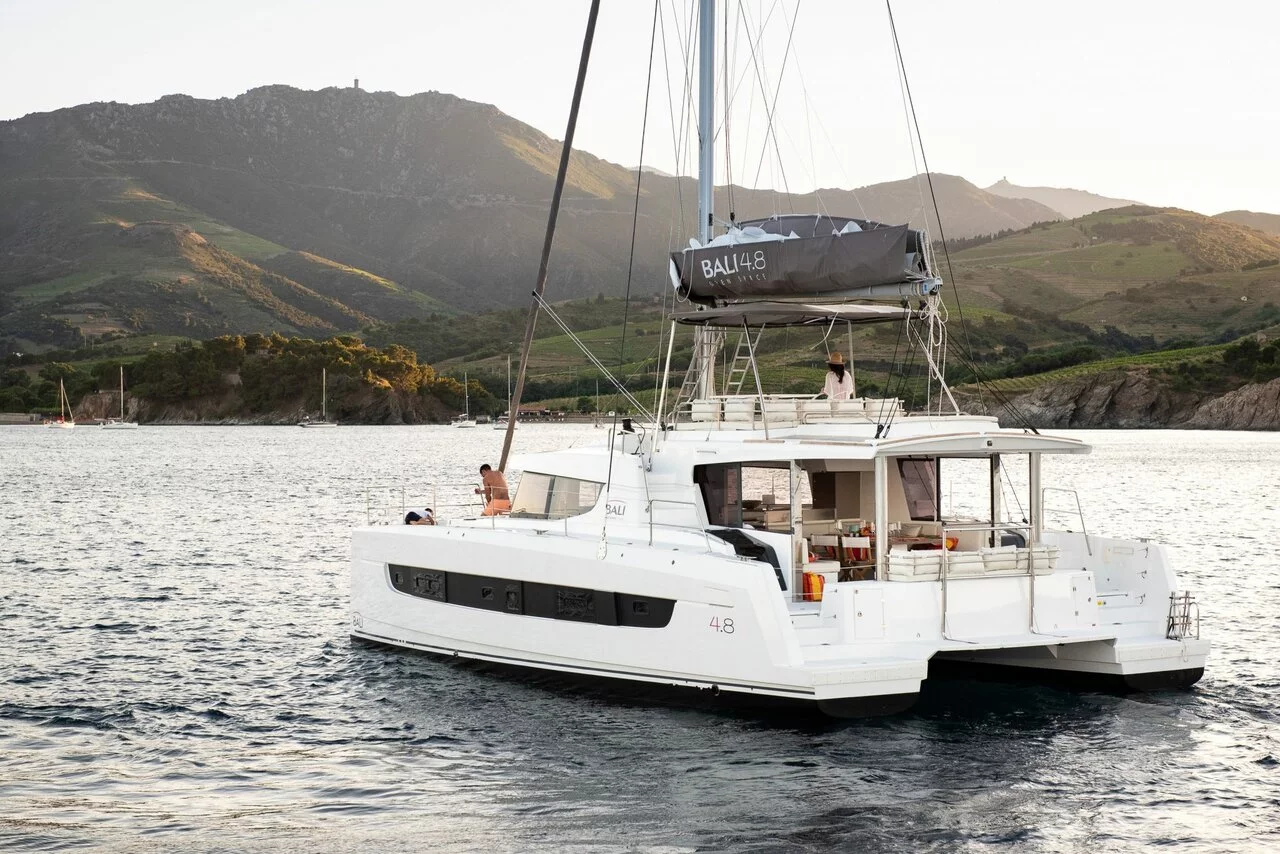 Bali 4.8 - 5 + 2 cab (Eagle)  - 2