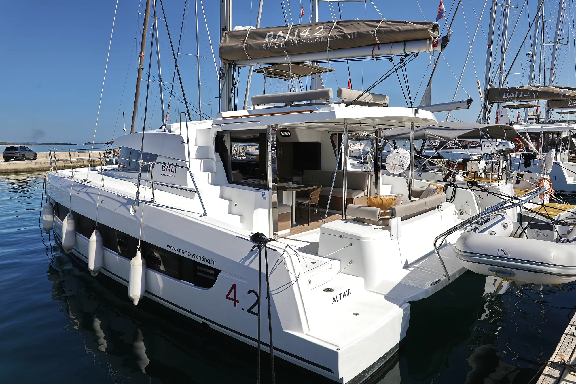 Bali 4.2 - 4 + 1 cab. (Altair)  - 0