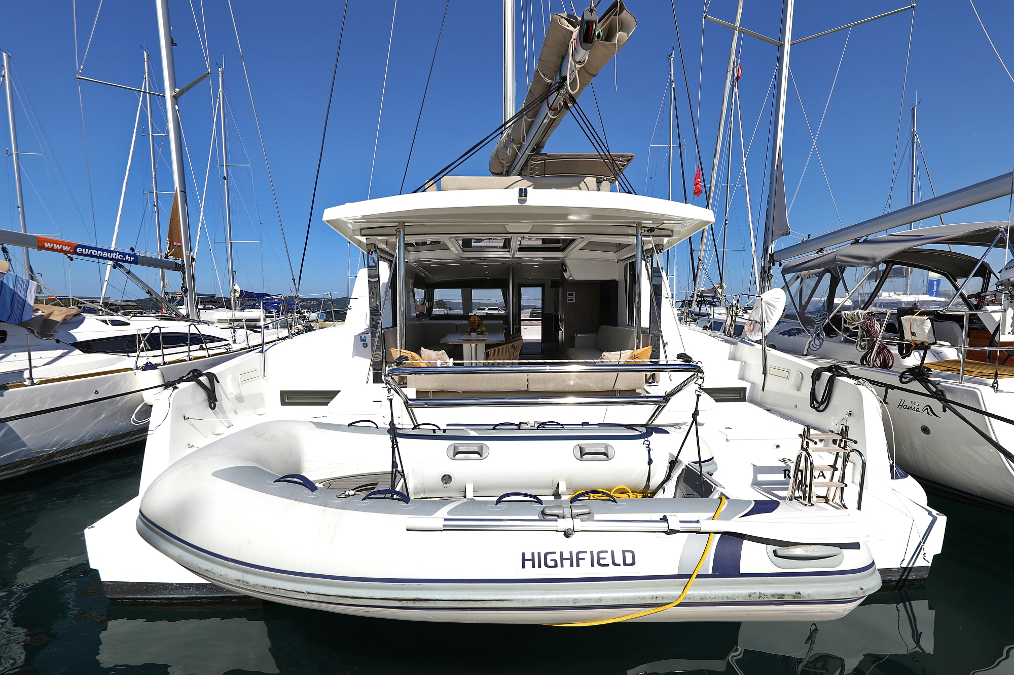 Photo #3 - Bali 4.2 - 4 + 1 cab. (Altair) in Biograd - 34732