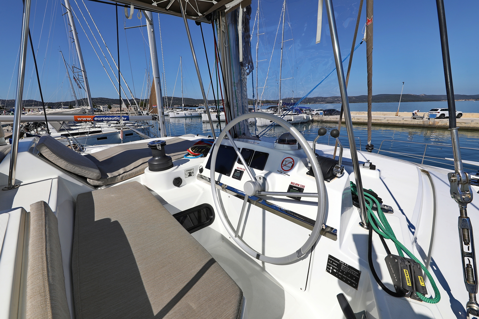 Photo #9 - Bali 4.2 - 4 + 1 cab. (Altair) in Biograd - 34732