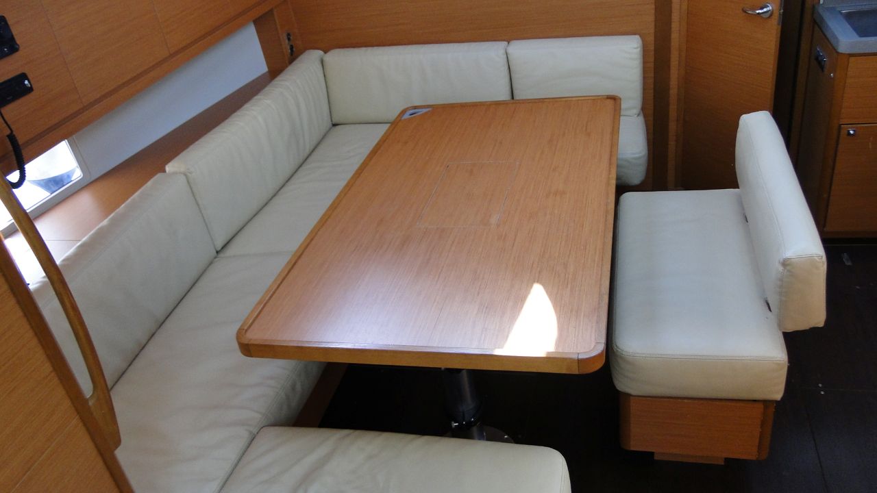 Photo #6 - Dufour 470 - 4 + 1 cab. (GAIA II) in Athen - 34733