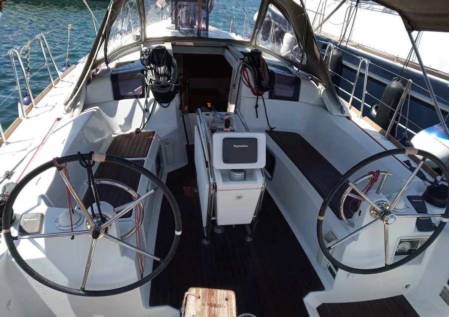 Sun Odyssey 379 (Argo)  - 2