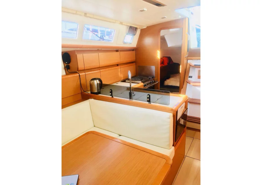 Sun Odyssey 379 (Argo)  - 4