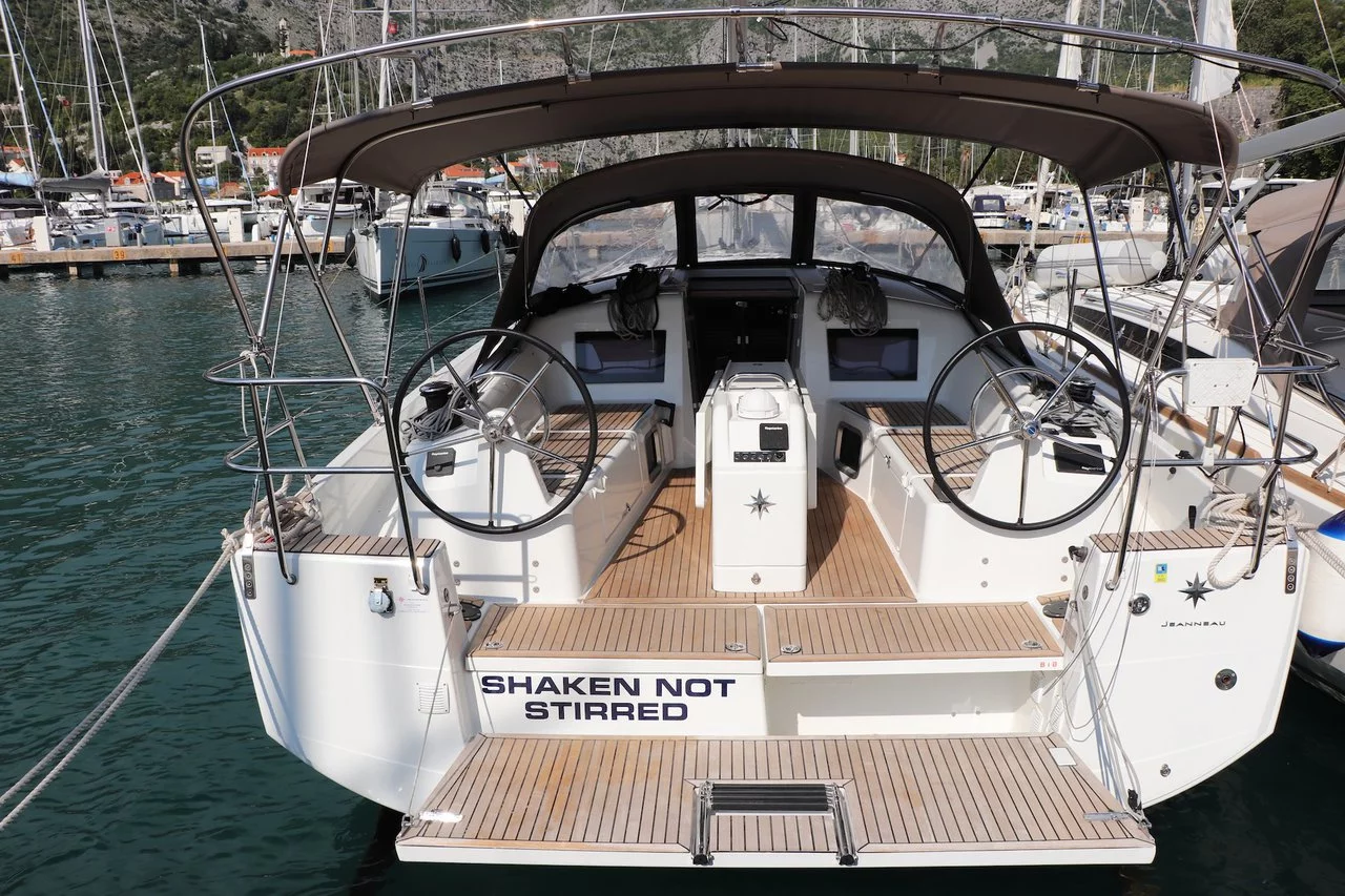 Sun Odyssey 410 - 3 cab. (Shaken Not Stirred)  - 6