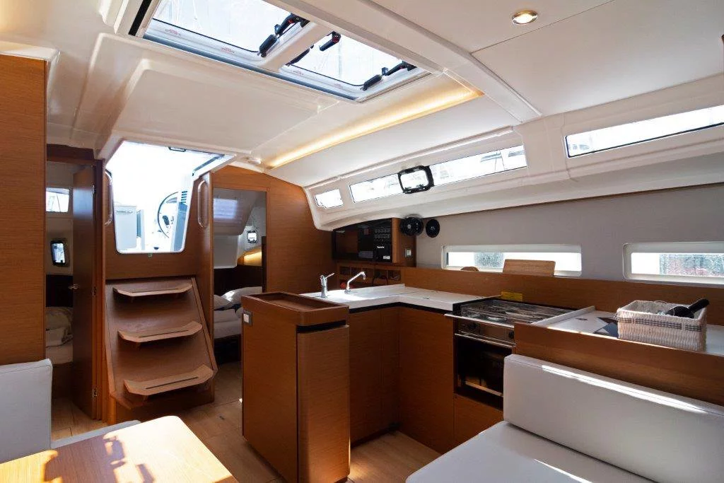 Sun Odyssey 410 - 3 cab. (Shaken Not Stirred)  - 10