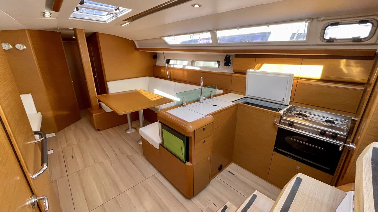 Sun Odyssey 449 (Amelie)  - 8