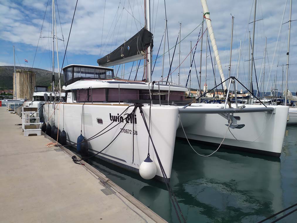Photo #1 - Lagoon 450 S - 4 + 2 cab. (Twin elli) in Trogir - 34756