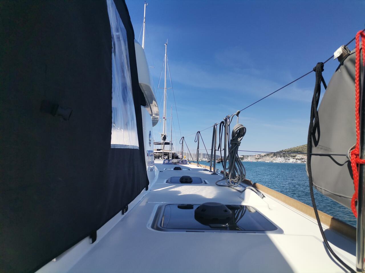Photo #9 - Lagoon 40 - 4 + 2 cab (Wave elli) in Trogir - 34758