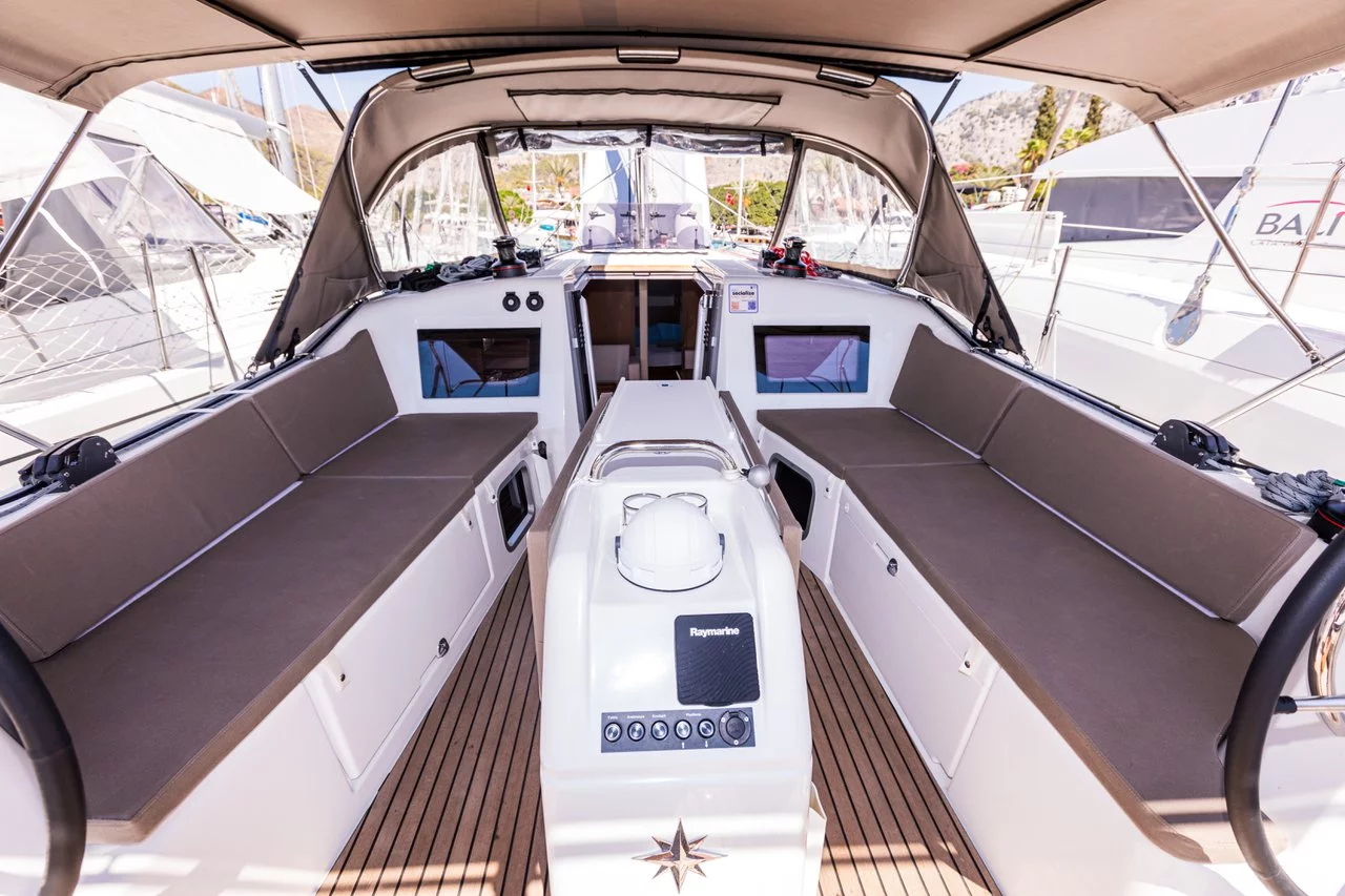 Sun Odyssey 410 - 3 cab. (Feel The Magic)  - 2