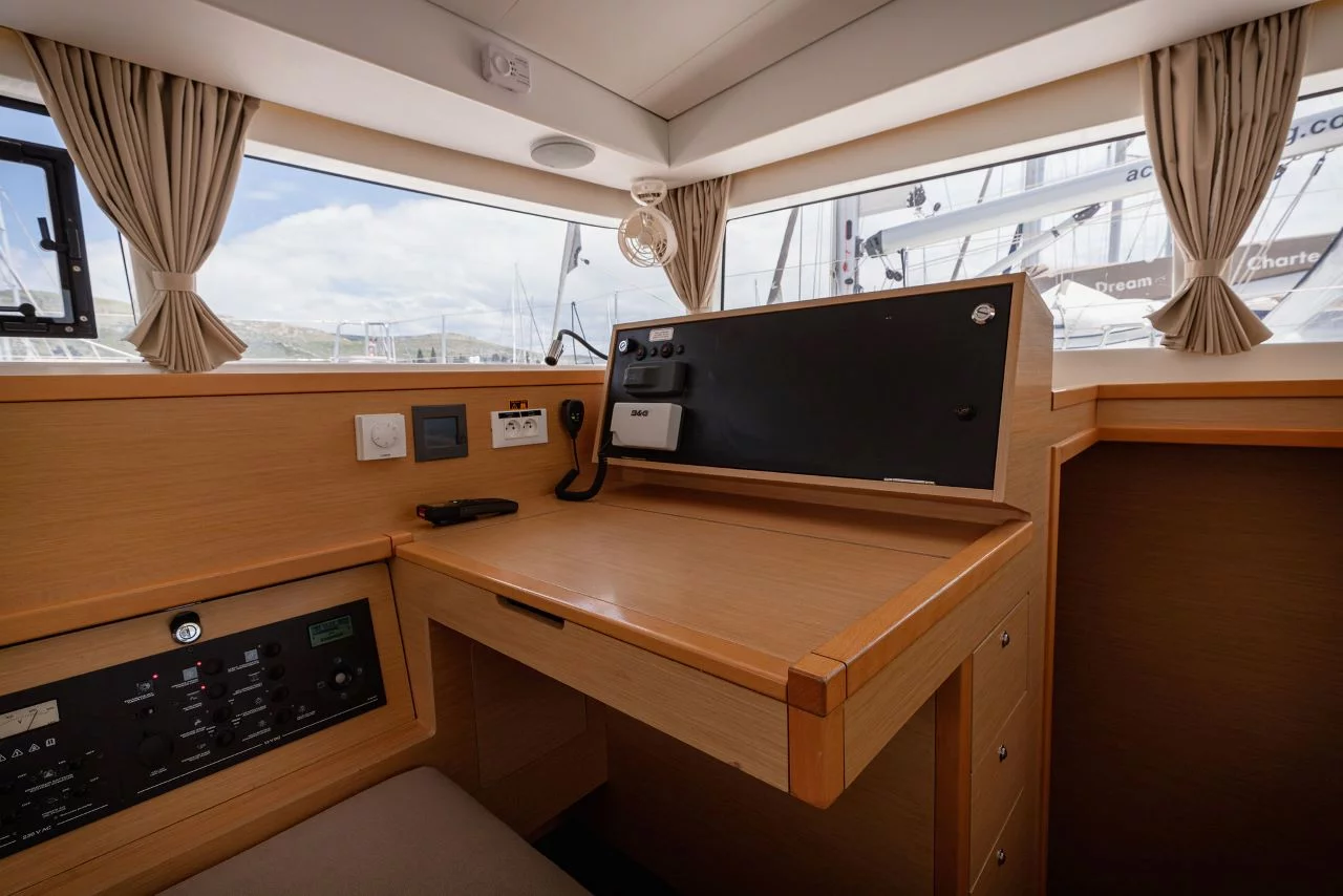 Lagoon 400 S2 - 4 + 2 cab. (Giselle)  - 23
