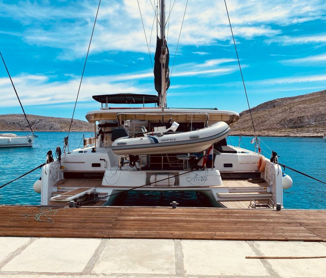 Photo #1 - Lagoon 42 - 3 + 1 cab. (Aura) in Split - 34777