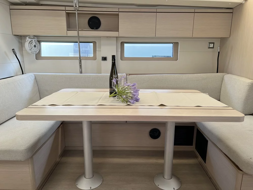 Oceanis 51.1 - 5 + 1 cab. (Anna)  - 9