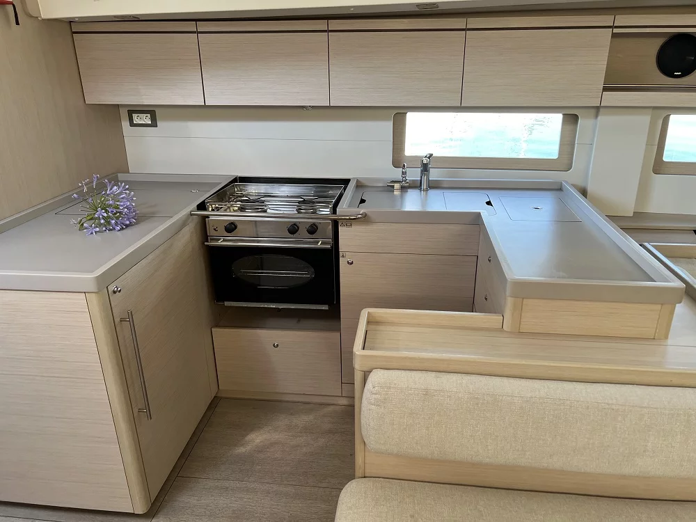 Oceanis 51.1 - 5 + 1 cab. (Anna)  - 10
