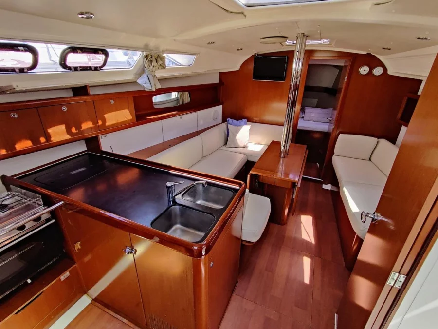 Oceanis 37 (Serena)  - 5