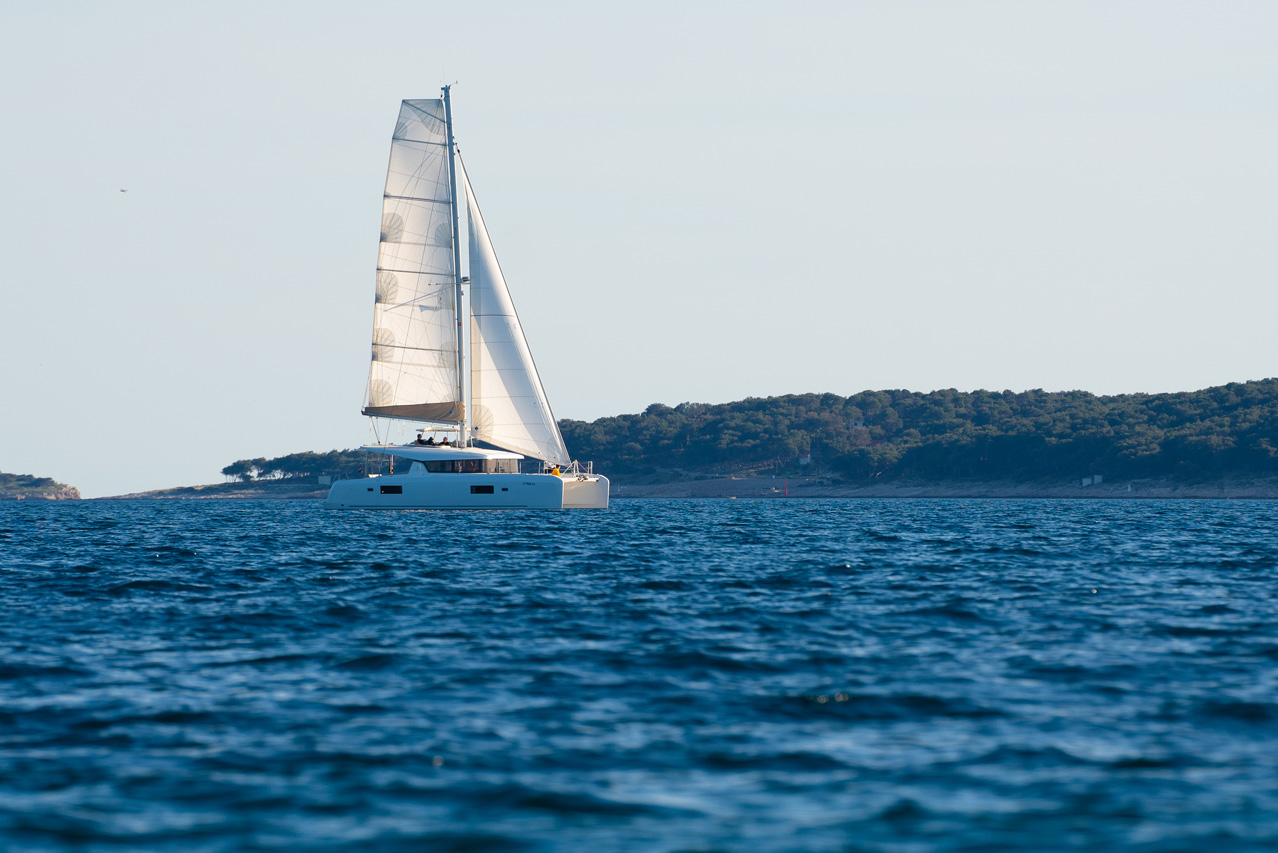 Photo #1 - Lagoon 42 - 3 + 2 cab. (Serenity) en Sibenik - 34792