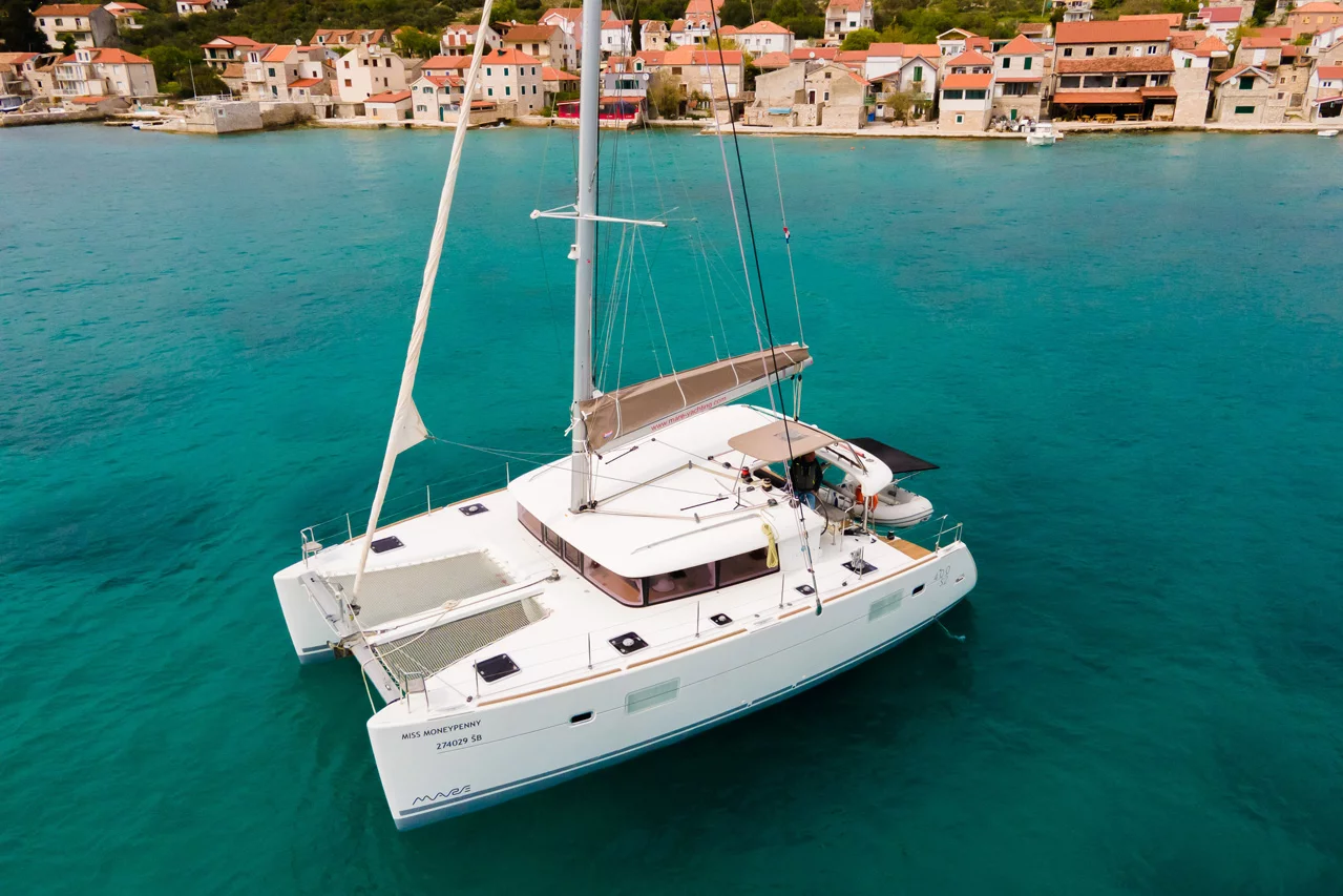 Lagoon 400 S2 - 4 + 2 cab. (Miss Moneypenny)  - 2