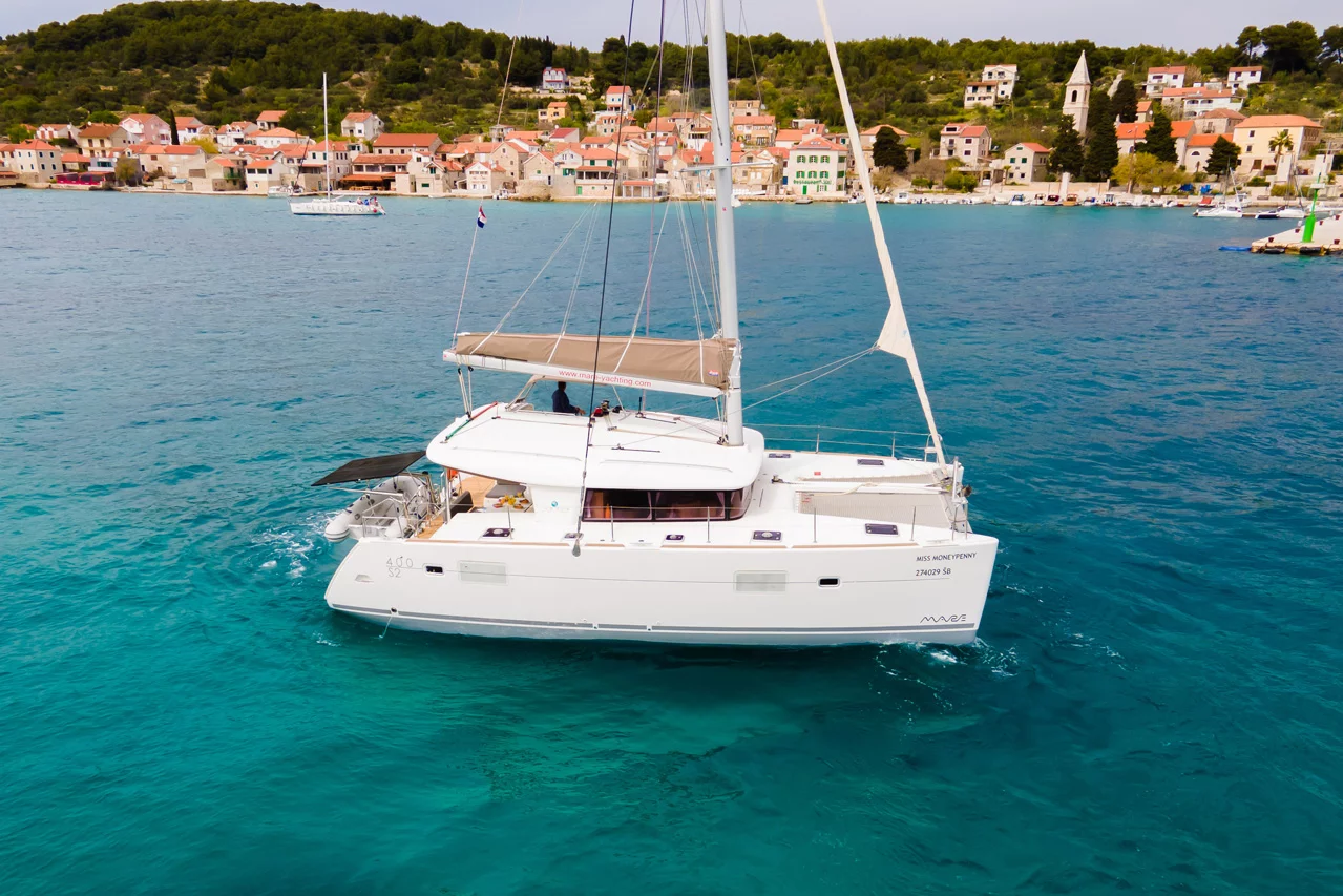 Lagoon 400 S2 - 4 + 2 cab. (Miss Moneypenny)  - 3