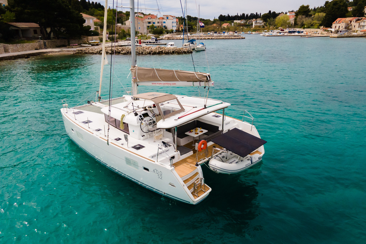 Photo #5 - Lagoon 400 S2 - 4 + 2 cab. (Miss Moneypenny) in Sibenik - 34795