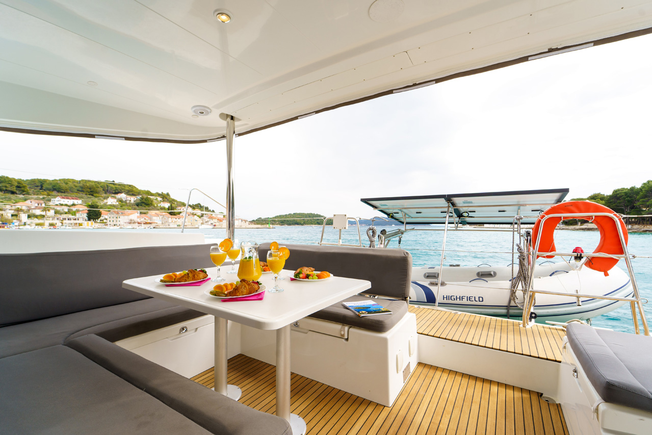 Photo #7 - Lagoon 400 S2 - 4 + 2 cab. (Miss Moneypenny) in Sibenik - 34795