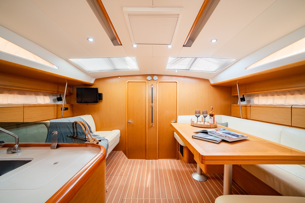 Jeanneau 53 - 5 + 1 cab. — photo 9