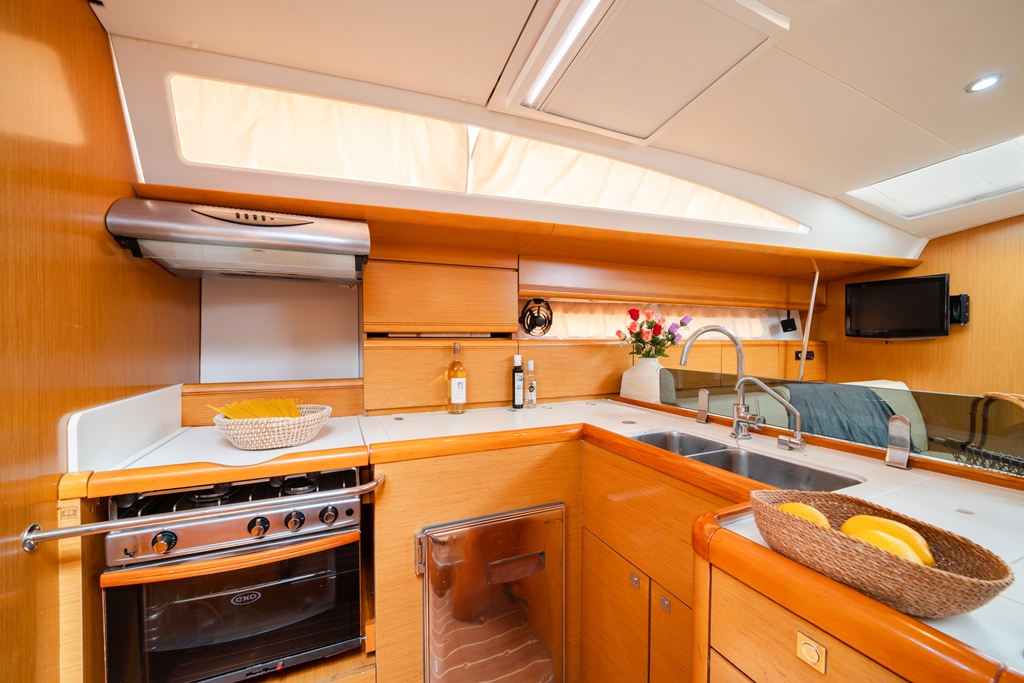 Jeanneau 53 - 5 + 1 cab. — photo 11