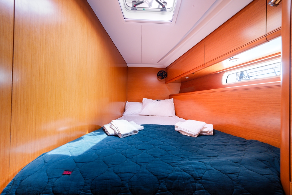 Jeanneau 53 - 5 + 1 cab. — photo 2
