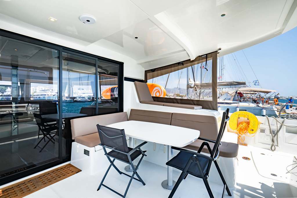 Lagoon 42 - 4 + 2 cab. — photo 5