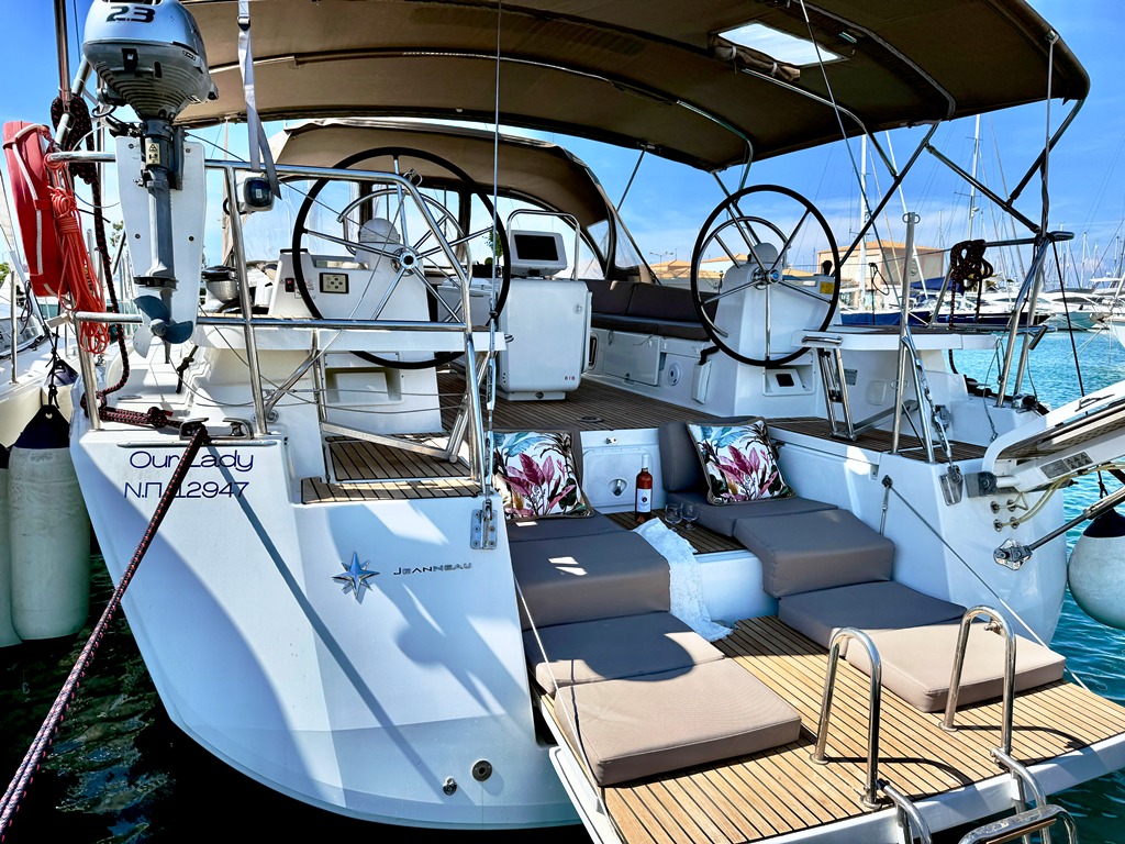 Jeanneau 54 - 5 + 1 cab. — photo 1