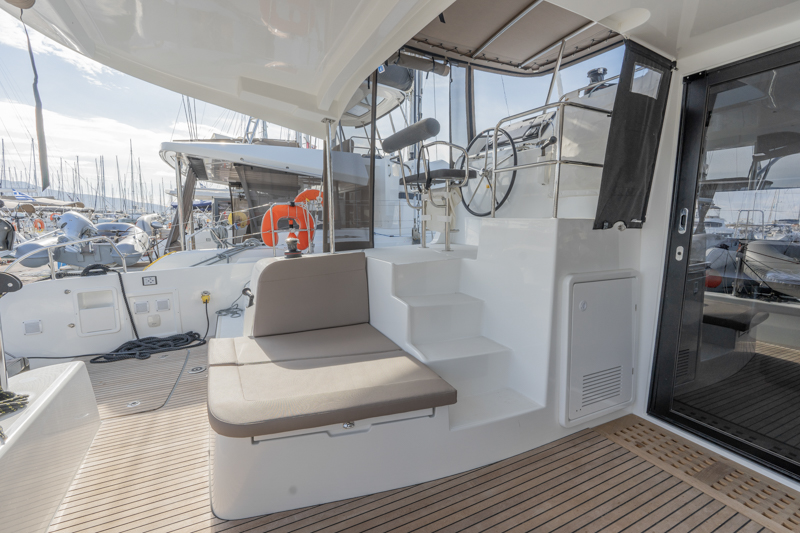 Lagoon 42 - 4 + 1 cab. — photo 10