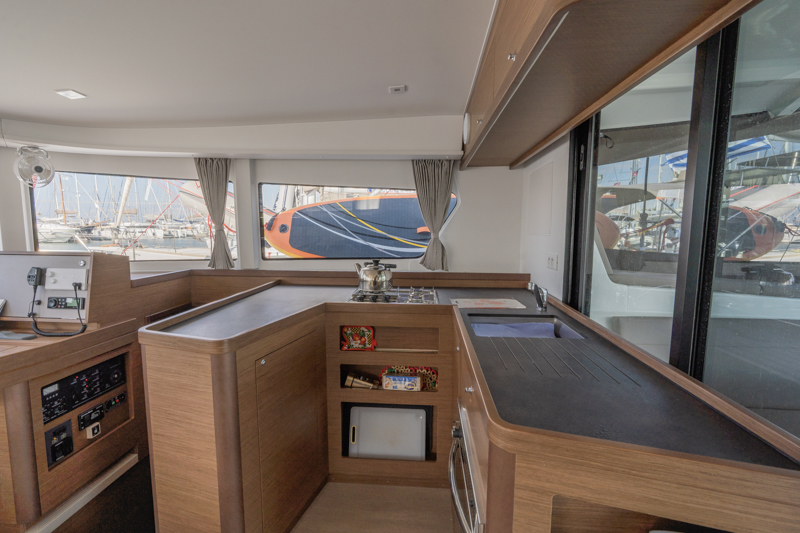 Lagoon 42 - 4 + 1 cab. — photo 16