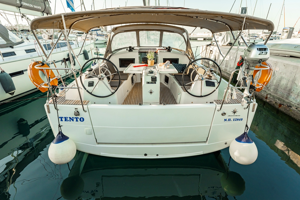 Sun Odyssey 410 - 3 cab. — photo 3