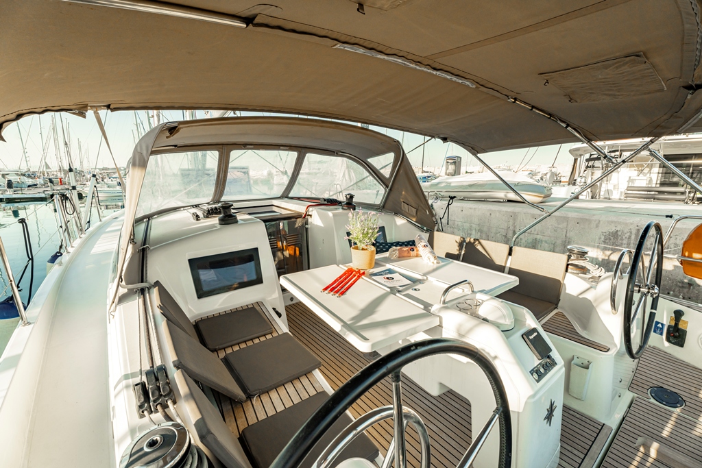 Sun Odyssey 410 - 3 cab. — photo 7