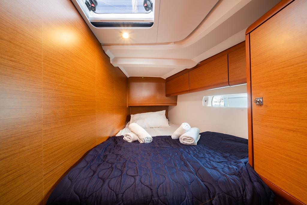 Sun Odyssey 519 - 5 cab. — photo 11