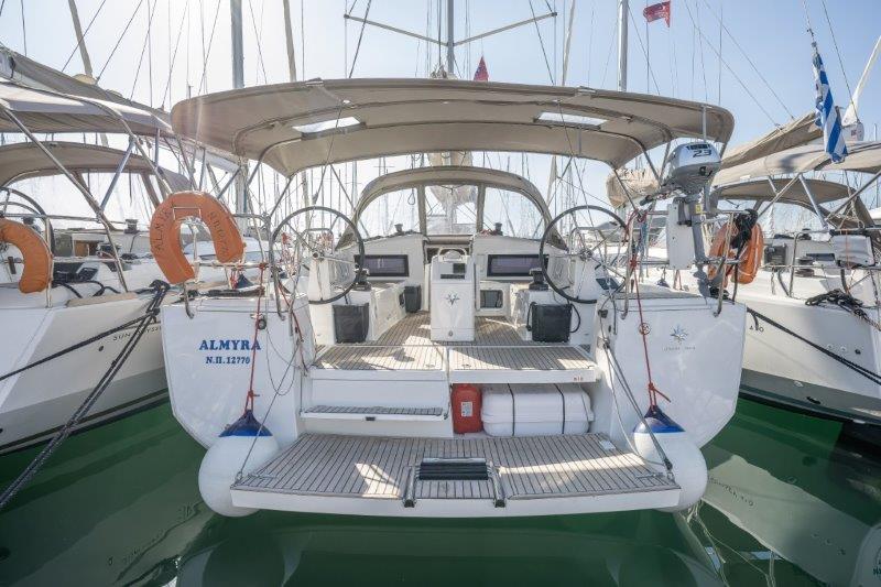 Sun Odyssey 440 - 4 cab. — photo 1
