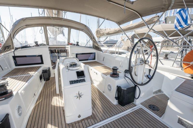 Sun Odyssey 440 - 4 cab. — photo 8
